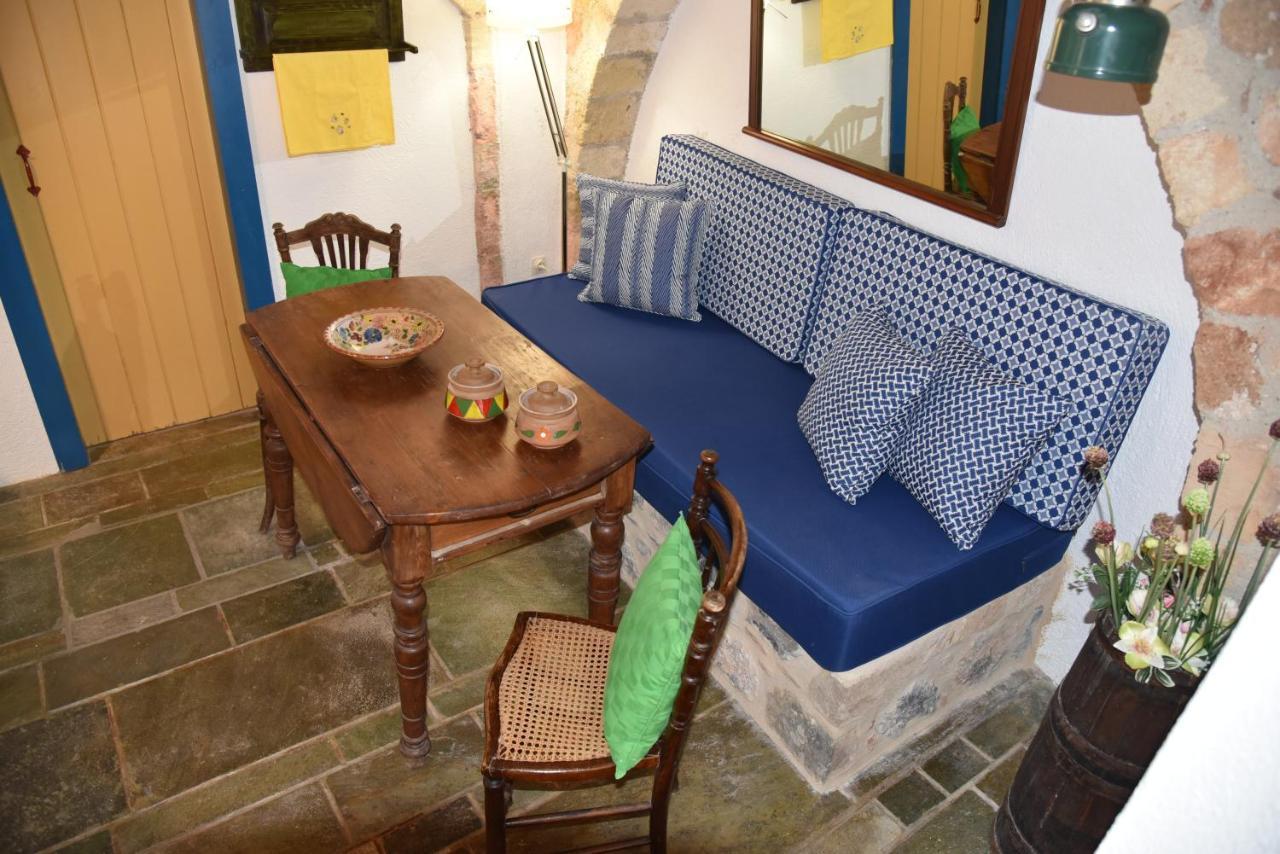 Blue Door Daire Monemvasía Dış mekan fotoğraf